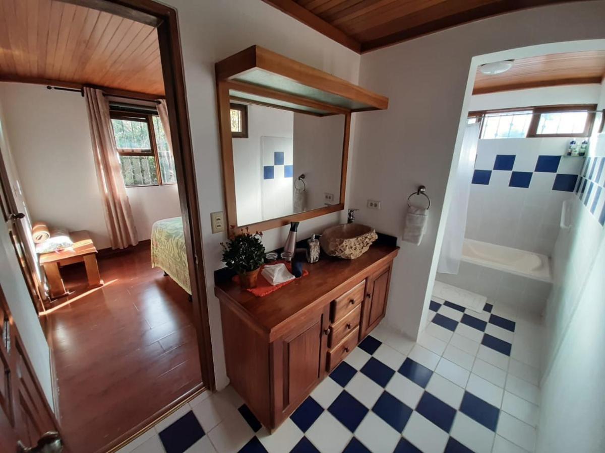 Luna Inn B&B Ciudad Cariari Экстерьер фото